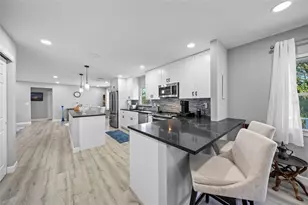 691 Gulf Bay Rd, Longboat Key, FL 34228 - Photo 10