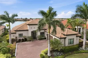 340 Maraviya Blvd, Nokomis, FL 34275 - Photo 1