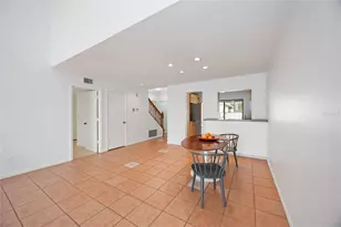 2767 Horseshoe Ct, Sarasota, FL 34235 - Photo 12