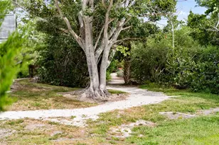 1750 Benjamin Franklin Dr, Sarasota, FL 34236 - Photo 74