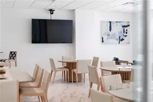 1750 Benjamin Franklin Dr, Sarasota, FL 34236 - Photo 10