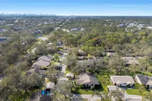 3443 Tallywood Cir, Sarasota, FL 34237 - Photo 6