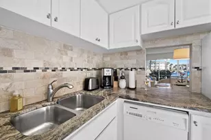 4350 Chatham Dr, Longboat Key, FL 34228 - Photo 6