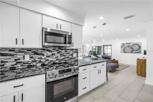 111 Whispering Sands Cir, Sarasota, FL 34242 - Photo 14