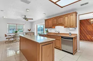 4515 Mangrove Point Rd, Bradenton, FL 34210 - Photo 18