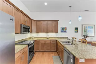 435 Nokomis Ave S, Venice, FL 34285 - Photo 10