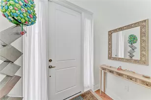 435 Nokomis Ave S, Venice, FL 34285 - Photo 2