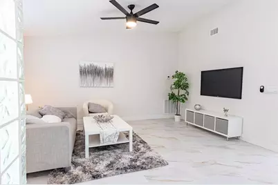 3226 Patton Street, Sarasota, FL 34235 - Photo 4