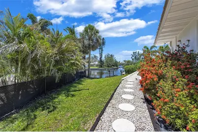 6962 Belgrave Drive, Sarasota, FL 34242 - Photo 60