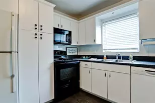 3704 17th Ave W, Bradenton, FL 34205 - Photo 8