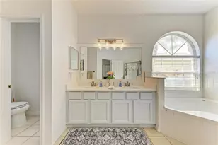 11720 Clubhouse Dr, Lakewood Ranch, FL 34202 - Photo 34