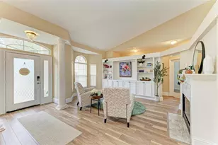 11720 Clubhouse Dr, Lakewood Ranch, FL 34202 - Photo 10