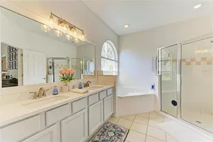 11720 Clubhouse Dr, Lakewood Ranch, FL 34202 - Photo 36