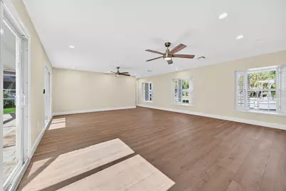 910 Siesta Key Place, Sarasota, FL 34242 - Photo 22