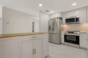 618 Buttonwood Dr, Longboat Key, FL 34228 - Photo 10