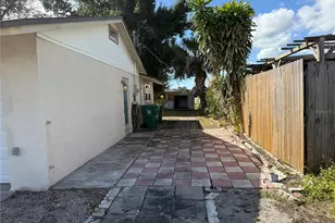 580 Skylark Ln NW, Port Charlotte, FL 33952 - Photo 30