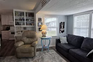 3409 Spanish Oak Terrace, Sarasota, FL 34237 - Photo 10