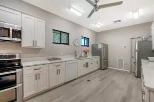 5027 Kestral Park, Sarasota, FL 34231 - Photo 34