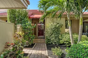 5027 Kestral Park, Sarasota, FL 34231 - Photo 2