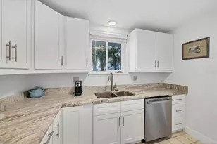 500 S Washington Dr, Sarasota, FL 34236 - Photo 10