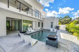 2305 Temple St, Sarasota, FL 34239 - Photo 64