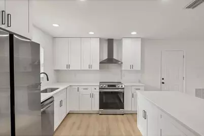 4006 29th Avenue W, Bradenton, FL 34205 - Photo 6