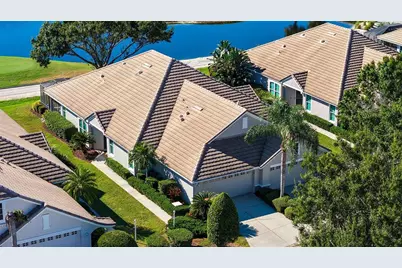 7038 Woodmore Terrace, Lakewood Ranch, FL 34202 - Photo 6