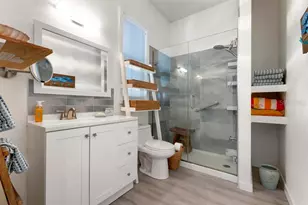 559 18th St E, Bradenton, FL 34208 - Photo 20