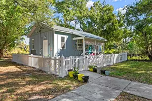 559 18th St E, Bradenton, FL 34208 - Photo 24