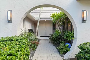 505 Lyons Bay Rd, Nokomis, FL 34275 - Photo 2