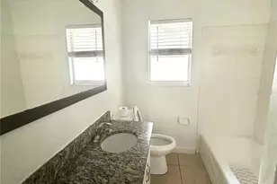 2695 Fruitville Rd, Sarasota, FL 34237 - Photo 8