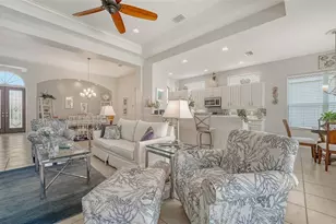 4220 Miriana Way, Sarasota, FL 34233 - Photo 4