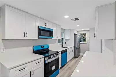 8030 Gulf Way, Hudson, FL 34667 - Photo 10