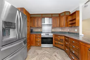 4656 Alexander Pope Ln, Sarasota, FL 34241 - Photo 10