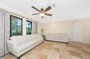 4656 Alexander Pope Ln, Sarasota, FL 34241 - Photo 4