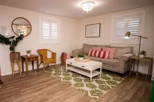 1805 Ivanhoe St, Sarasota, FL 34231 - Photo 4