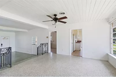 6240 Uplands Boulevard, Sarasota, FL 34243 - Photo 12