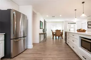 8607 50th Ave W, Bradenton, FL 34210 - Photo 32