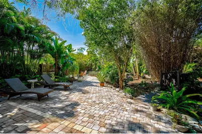 426 Eagles Nest Lane, Sarasota, FL 34243 - Photo 36