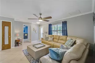 426 Eagles Nest Ln, Sarasota, FL 34243 - Photo 12