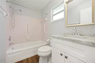 85 Strathmore Blvd, Sarasota, FL 34233 - Photo 16