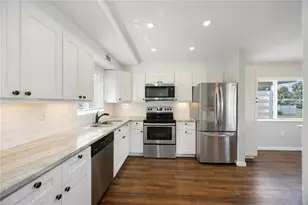 85 Strathmore Blvd, Sarasota, FL 34233 - Photo 10