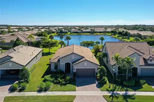 5341 Sundew Dr, Sarasota, FL 34238 - Photo 2