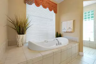 4209 Lake Lockhart Dr, Orlando, FL 32810 - Photo 16