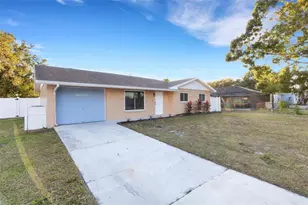 5356 Castleman Dr, Sarasota, FL 34232 - Photo 2