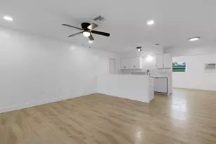 5356 Castleman Dr, Sarasota, FL 34232 - Photo 4