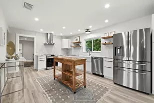 3142 Rose St, Sarasota, FL 34239 - Photo 10