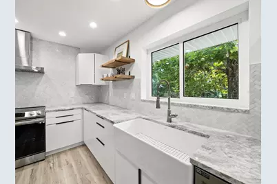 3142 Rose Street, Sarasota, FL 34239 - Photo 12