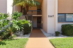 2447 Clubhouse Cir, Sarasota, FL 34232 - Photo 2