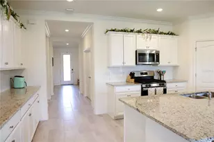 17221 Blue Rdg Pl, Lakewood Ranch, FL 34211 - Photo 6